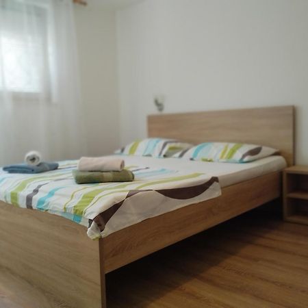 Apartman Tri Palme Gabonjin Esterno foto