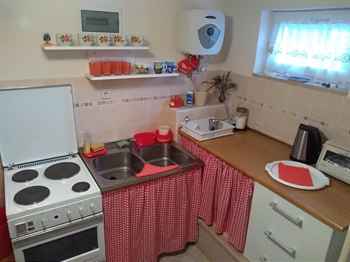 Appartamento Apartman Tri Palme Gabonjin Camera foto